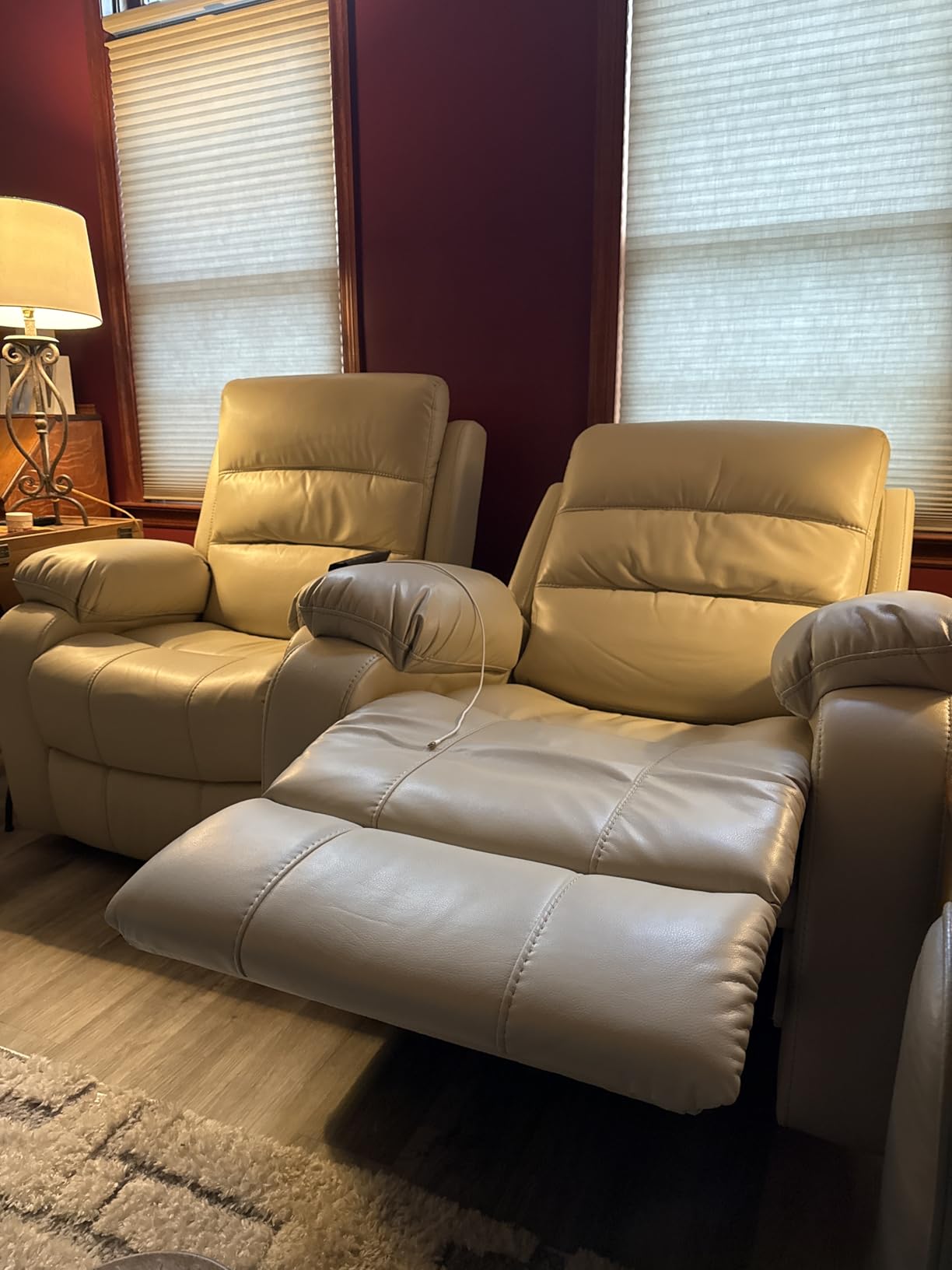EONIX Power Zero Wall Hugger Power Recliner Chair for Small Space RV Living Room, Power Recliner with Massage and Heat, USB & USB-C Charging Ports, SXXY003992, Saddle Brown customer photo 2