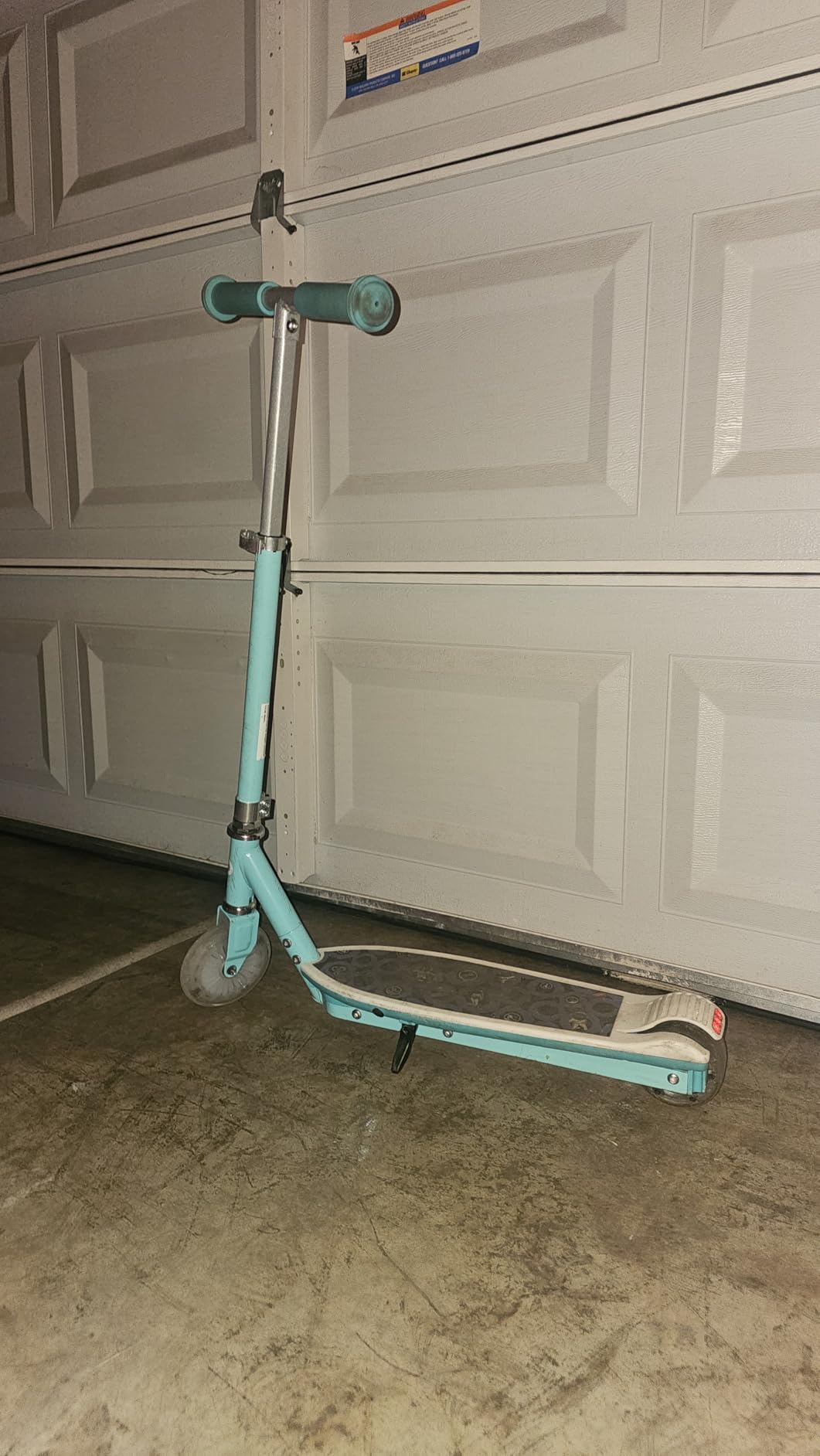 Gyroor KS2 Kids Electric Scooter - 5 MPH Safe Speed, Foot Sensor Start, LED Lights, Adjustable Handlebar, 2 Hr Fast Charge, UL2272 Certified, Ages 6-12, 121 lb Max Load customer photo 2