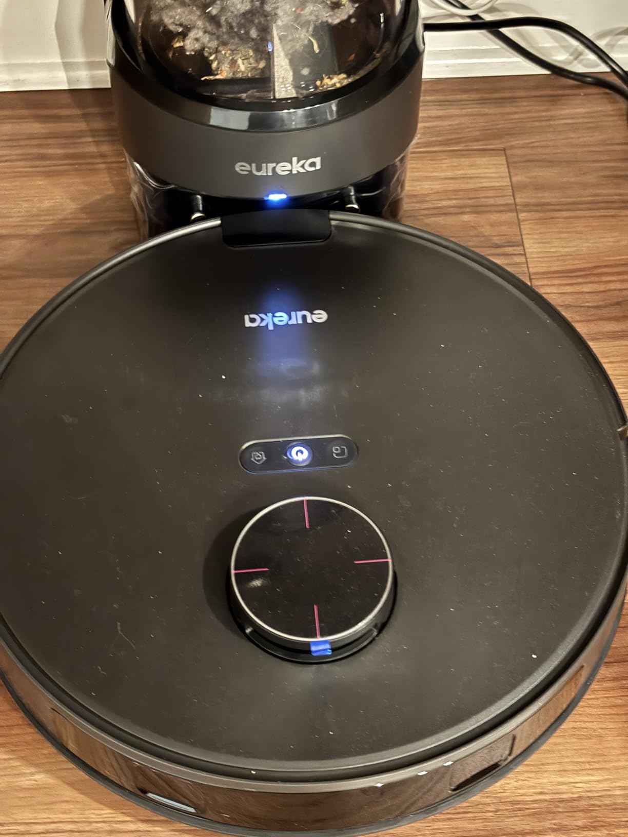 Eureka E20 Evo Plus Robot Vacuum and Mop Combo, 10,000Pa Suction Robot Vacuum Cleaner Bagless Self-Emptying Station, 45-Day Capacity Anti-Hair-Tangling Side Brush Mop Lifting App Control LiDAR Nav customer photo 1