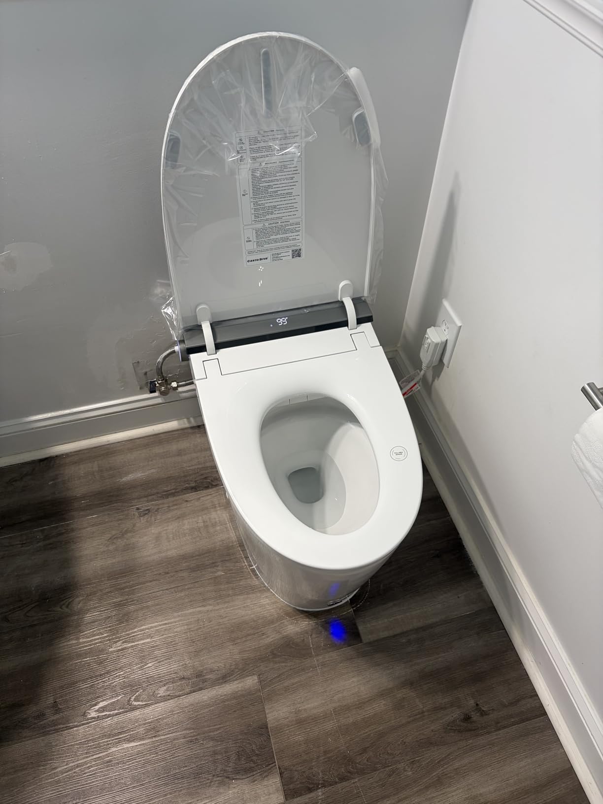 Casta Diva Smart Toilet with Bidet Built in, Auto Open/Close Lid, 1000g MaP Flush, Heated Seat & Foam Dispenser, Foot Sensor Auto Flush, Blackout Flush, Bidet Toilet with Tank Built in (CD-K030PRO) customer photo 2