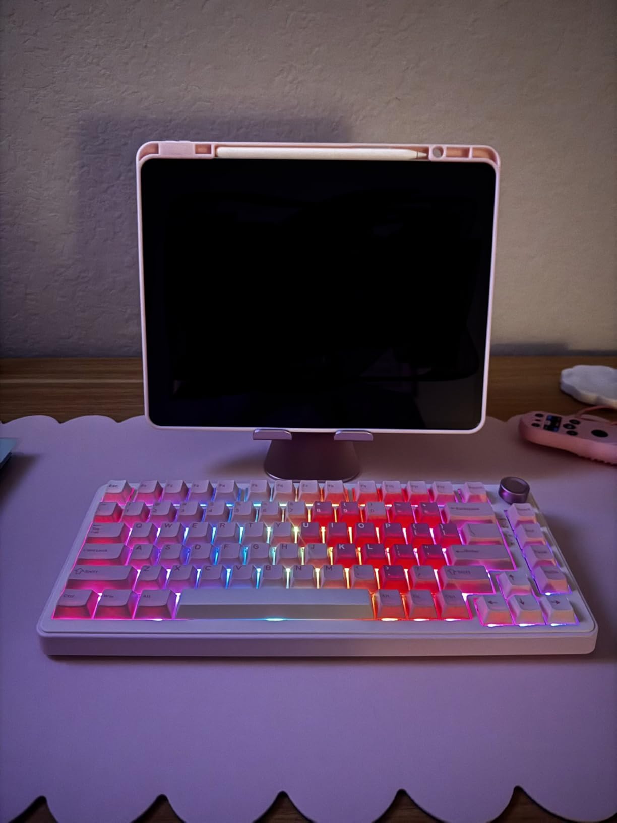 YUNZII B75 PRO Wireless Mechanical Keyboard,75% Layout with Knob,Hot Swap Gasket Structure,Creamy Pre-lubed Switches,RGB Backlit,Bluetooth/Type-C/2.4G for Win/Mac (Matcha Green, Cocoa Cream V2 Switch) customer photo 1