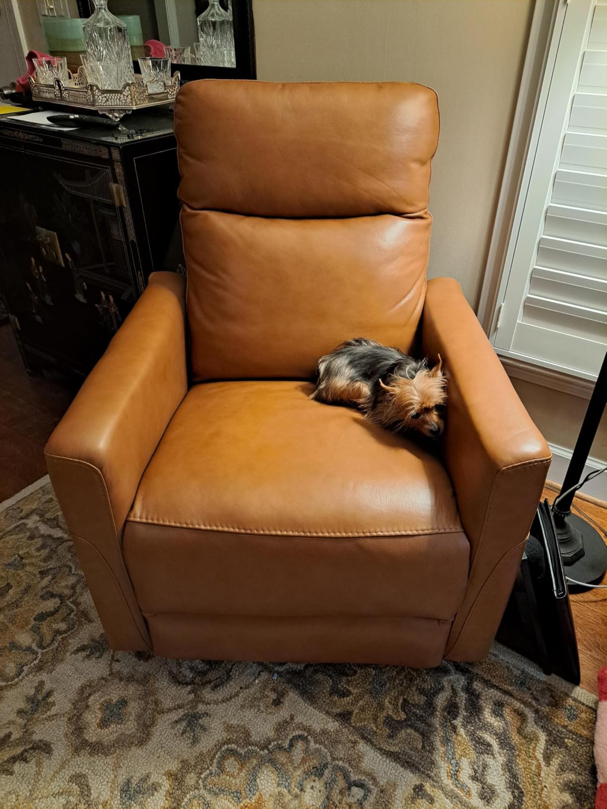 CHITA Power Recliner Chair for Adults, Electric Zero Clearance Wall Hugger Recliner for Small Spaces, Modern Living Room and RV Recliner Chair with Adjustable Power Headrest & Charging Ports, Cream customer photo 1