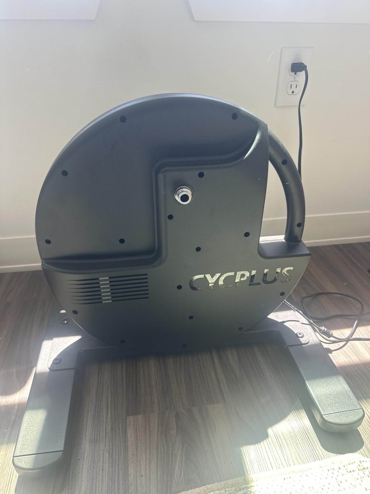 CYCPLUS R200 Smart Indoor Bike Trainer, 2200W Brushless Motor, 19% Gradient Simulator customer photo 1