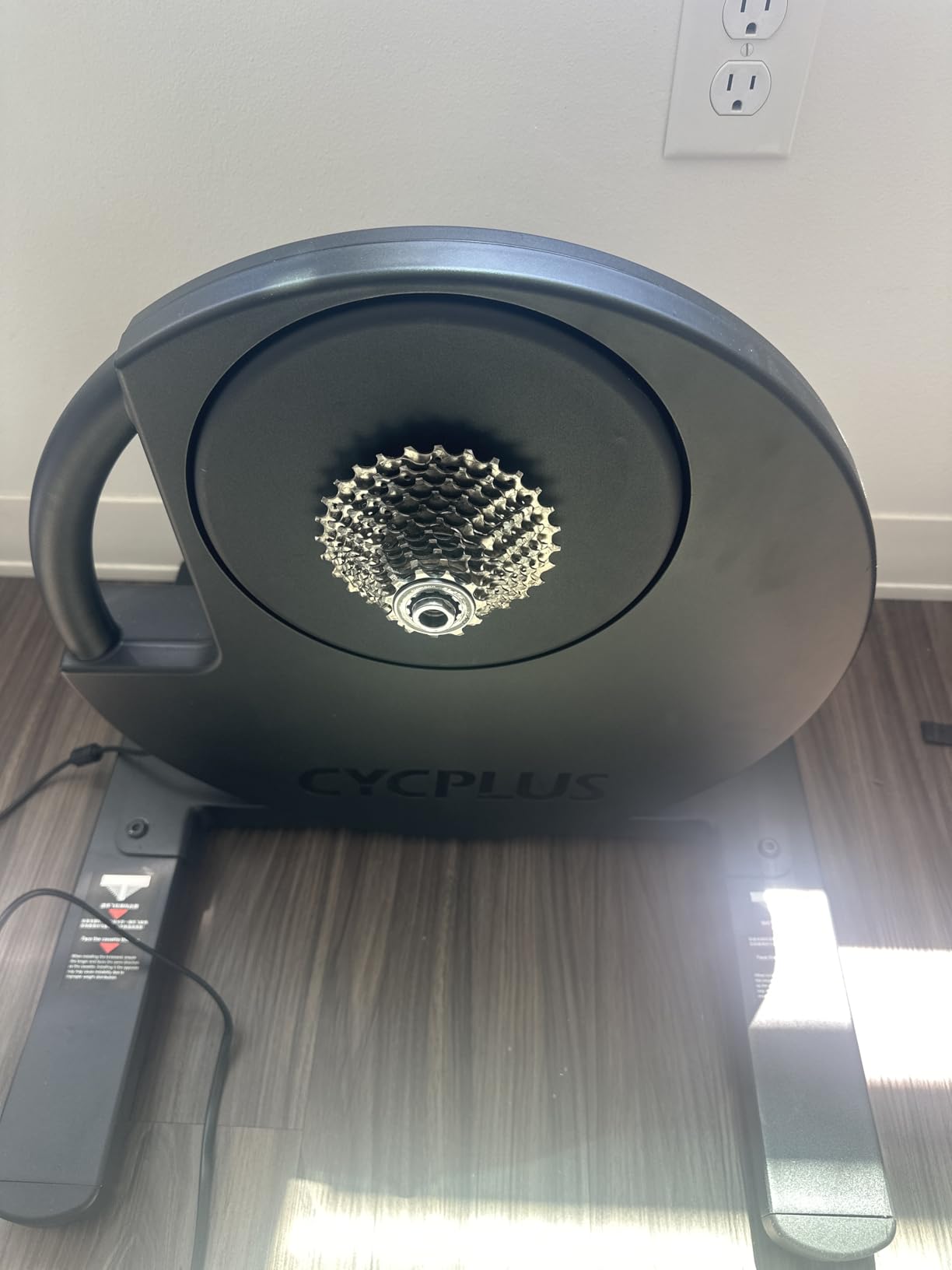 CYCPLUS R200 Smart Indoor Bike Trainer, 2200W Brushless Motor, 19% Gradient Simulator customer photo 2