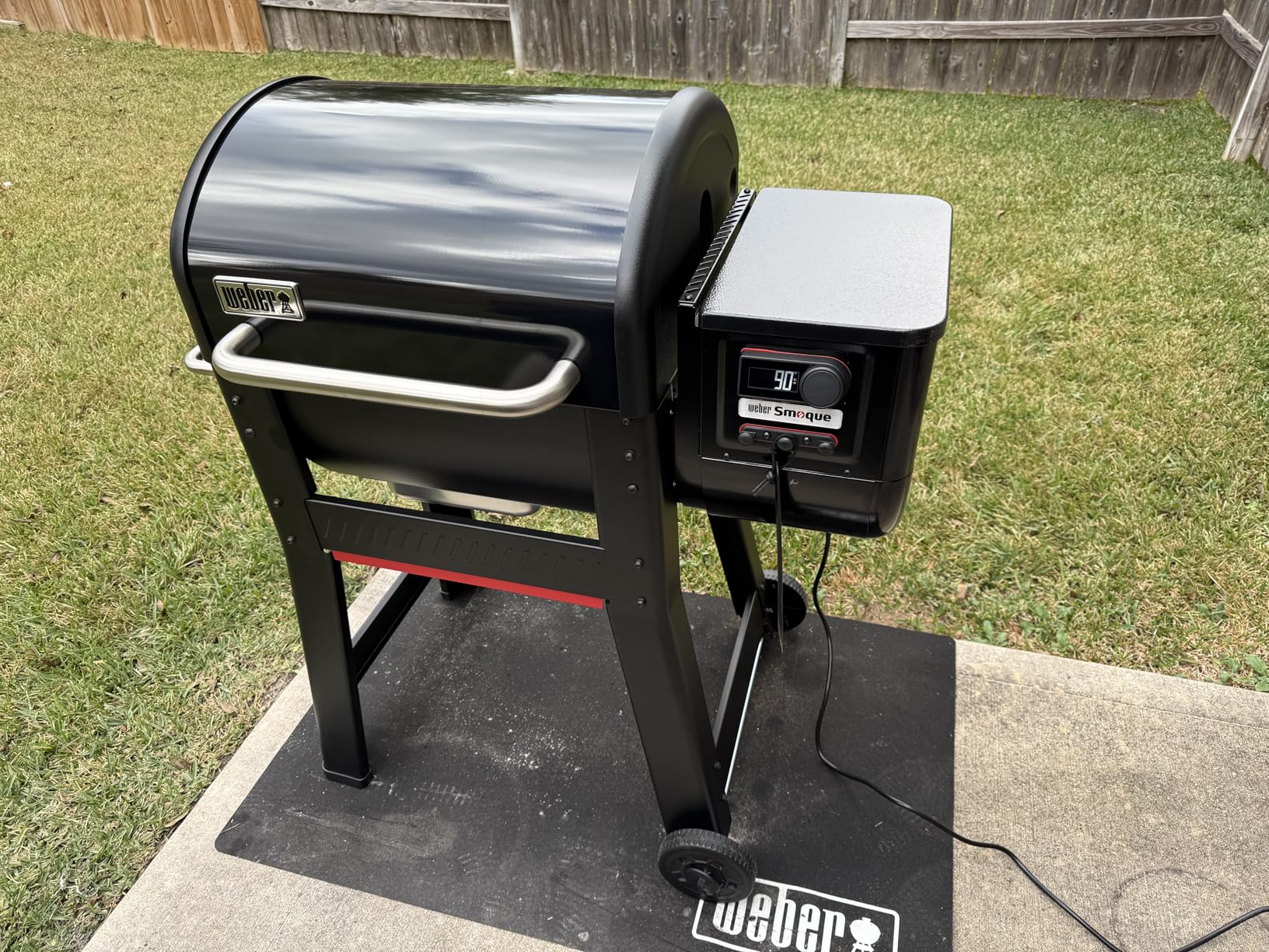 Weber Smoque 22-Inch Pellet Smoker, Black customer photo 1