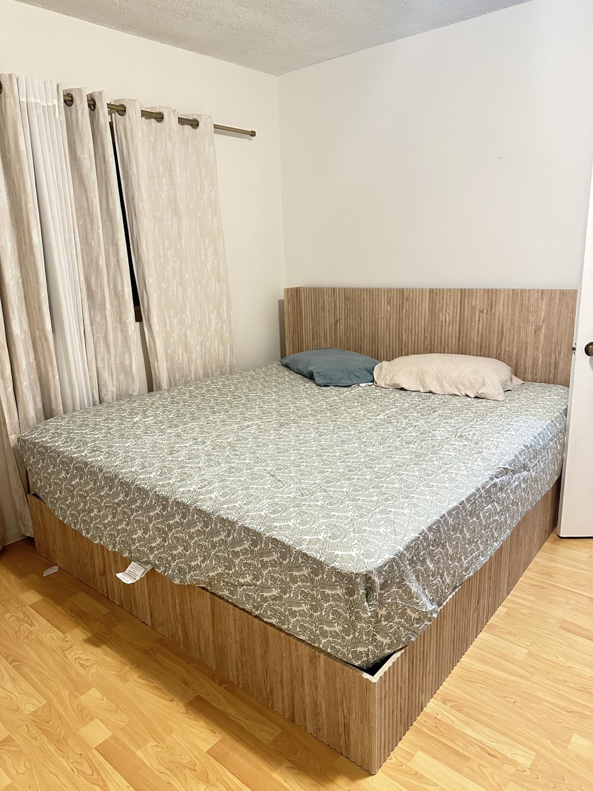 BedStory Extra Firm Queen Mattress 14 Inch, Hybrid Mattresses Queen Size - Targeted Lumbar & Shoulder Support for Back Pain Relief, Fiberglass-Free, CertiPUR-US Certified, 365-Night Trial customer photo 2