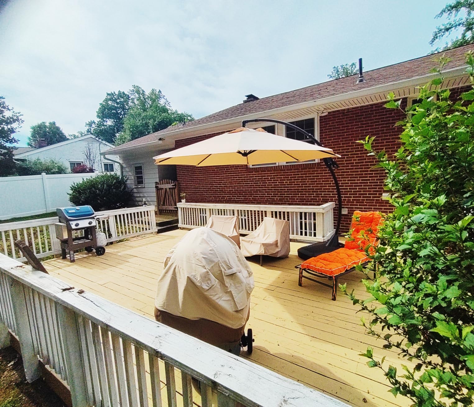 Grand patio 12 FT Sunbrella Cantilever Umbrella with Base Outdoor Aluminum Offset Umbrella with Tilt Adjustment (Flax, 12 FT-SUNBRELLA) customer photo 2