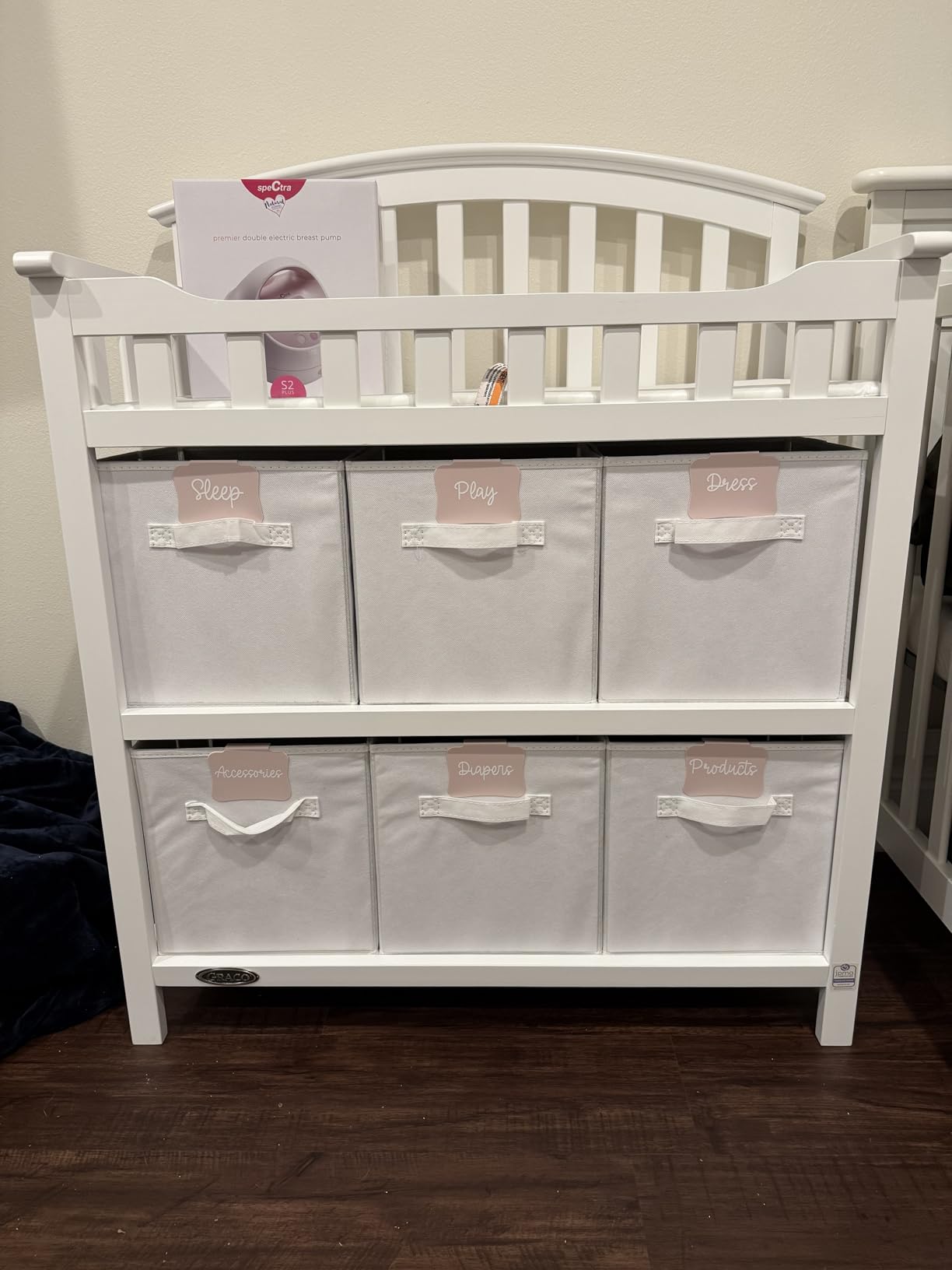 Graco Changing Table with Water-Resistant Changing Pad (Hazelnut) - GREENGUARD Gold Certified customer photo 2