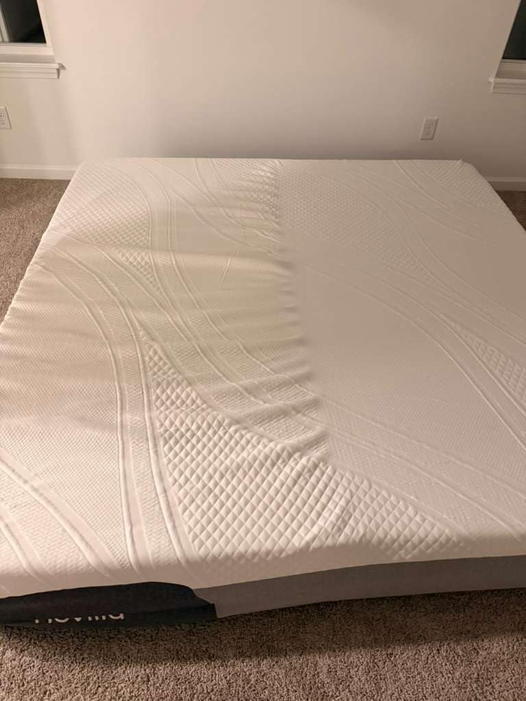 Novilla Queen Mattress 14 Inch, Gel-Infused Bliss Cooling Queen Memory Foam Mattress in a Box with Cool-Touch Nylon Cover, Pain Relief & Spinal Support with CertiPUR-US Certified Foam customer photo 1