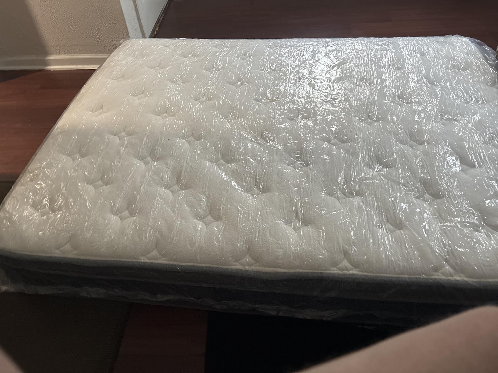 14 Inch King Size Mattress - Firm Hybrid Mattress in a Box with Spinal Alignment, Motion Isolation and Cooling Feel for Big & Tall Sleepers customer photo 1