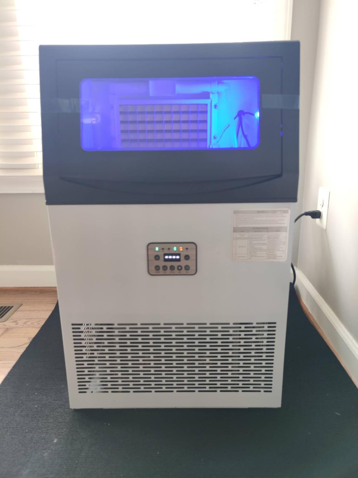 Commercial Ice Maker, 200 lbs/24H, 96 Cubes in 14 Mins, Stainless Steel Ice Machine with 33 lbs Storage Capacity, Water Filter, Self-Cleaning, Under Counter/Freestanding Ice Maker for Restaurant, Cafe, Home customer photo 1