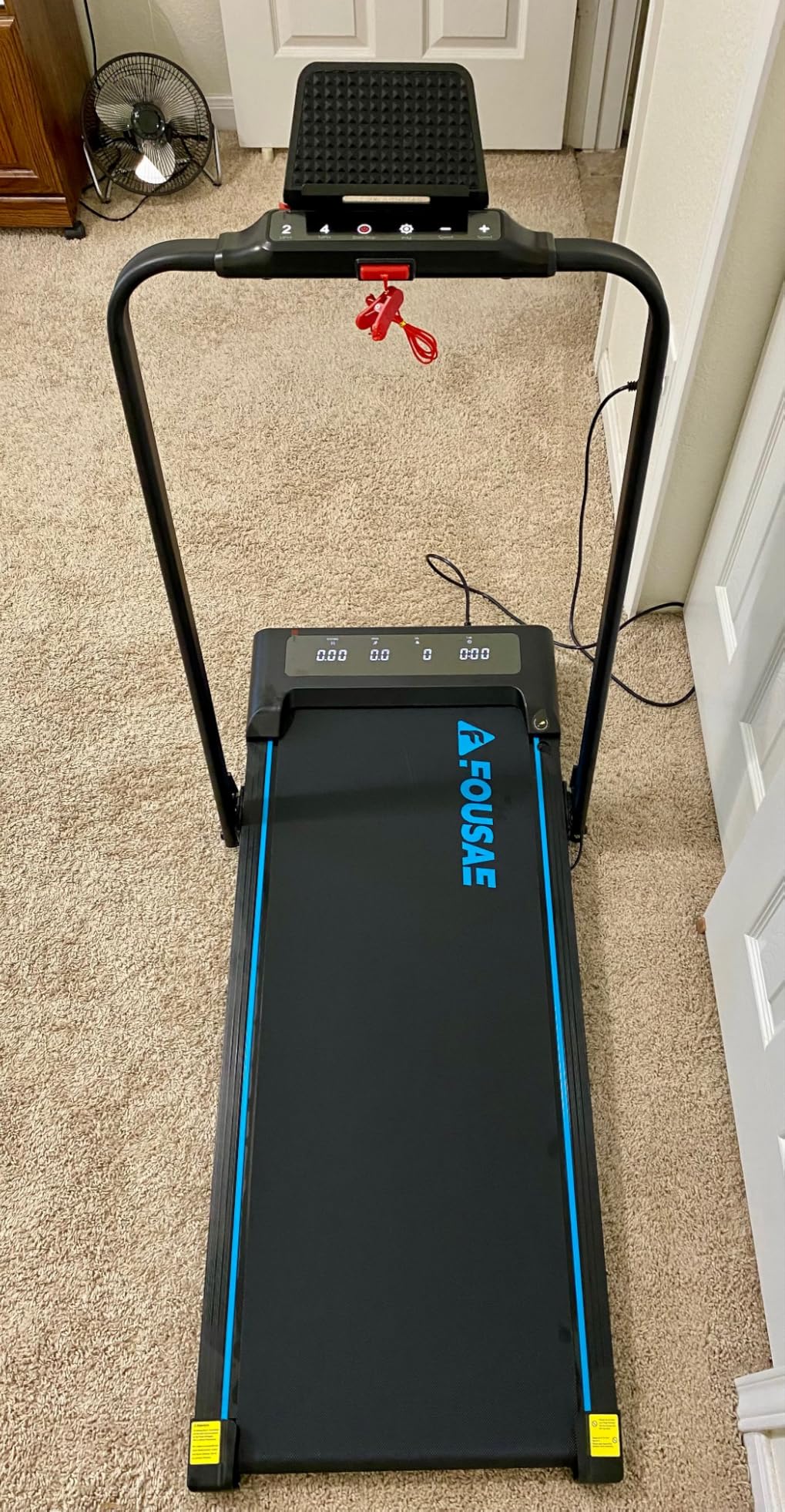 Foldable Treadmill for Home, 7.5MPH, 10% Incline, 3.0HP Brushless Drive, 12 HIIT Programs, 400 LBS Weight Capacity customer photo 1
