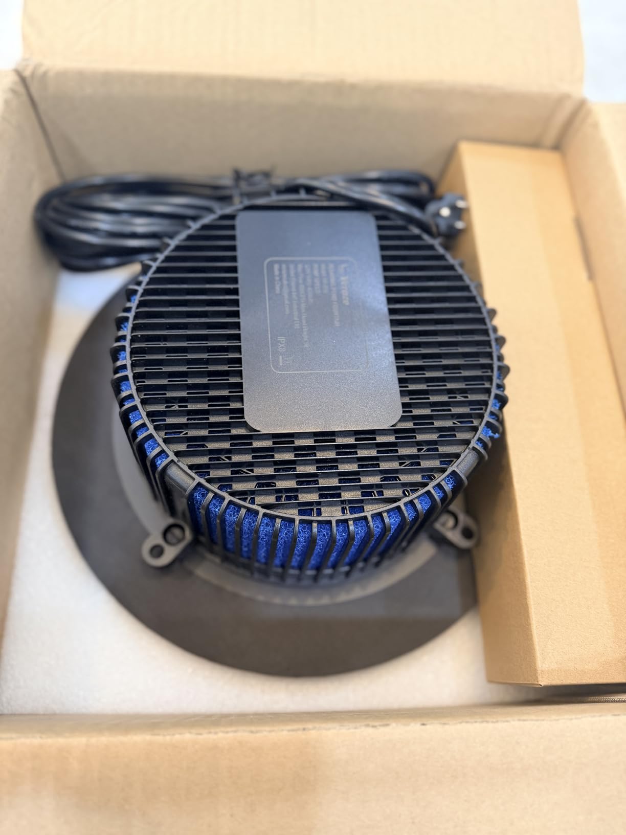 Floating Pond Fountain Pump with Lights | Remote Control RGB LED | 660GPH Pond Fountain Aerator | Floating Fountain with 3 Spray Patterns | for Ponds, Pool, Water Garden customer photo 1