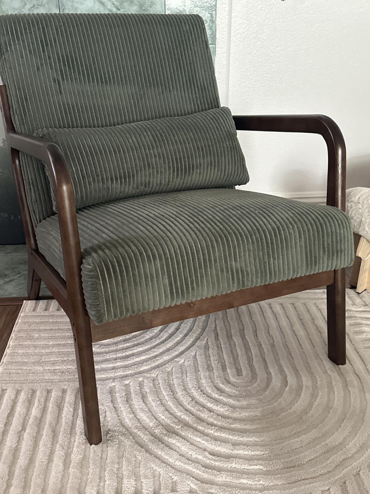 Garvee Mid-Century Chenille Accent Chair, Cozy Reading Chair, Modern Lounge Armchair with Lumbar Pillow, Solid Wood Frame, for Living Room, Bedroom, Office, Beige customer photo 1