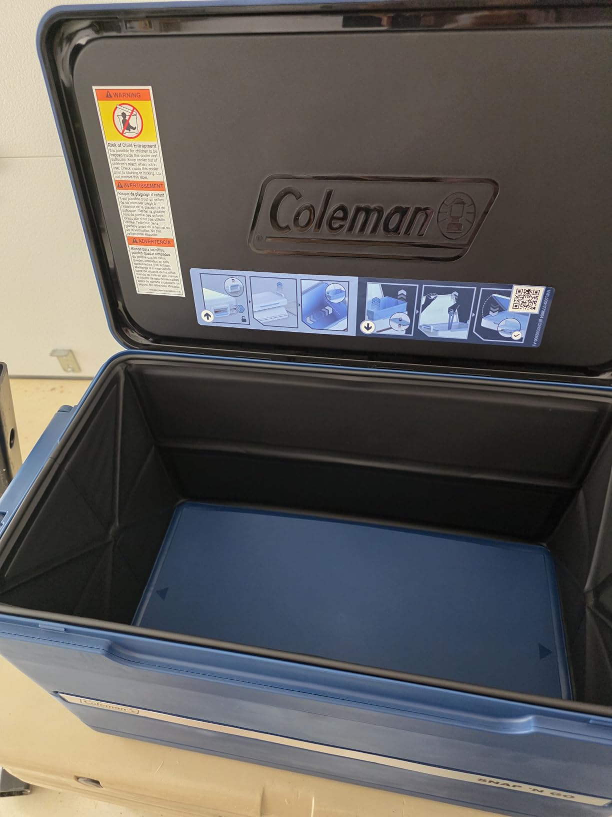 Coleman Snap 'N Go 35-Quart Collapsible Hard Cooler, Portable Hard-Sided Cooler with Waterproof Removable Liner, Spacing-Saving & Quick Set Up, 48 Hours Cold customer photo 1