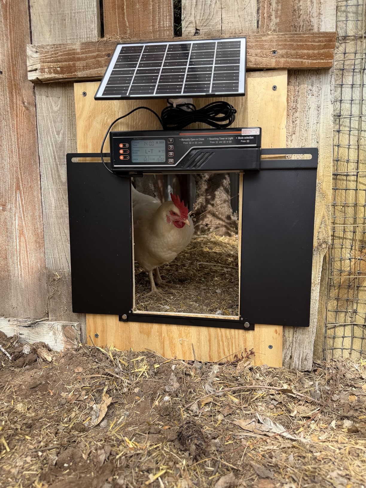 7W Solar Powered Large Automatic Chicken Coop Door, 4Modes Aluminum Horizontally Dual-Door Design with Timer & Light Sensor, Auto Chicken Door with Remote Control, Excellent Anti-Pinch customer photo 1