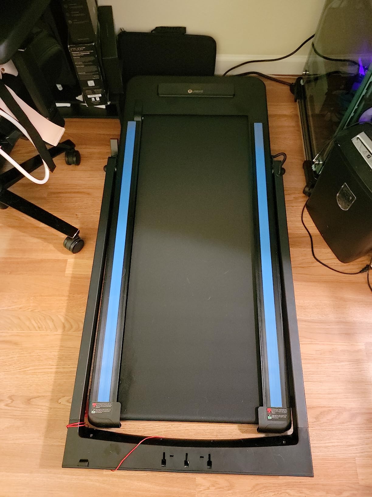 UREVO Auto Incline Walking Pad with AI App, Adjustable Handlebar & Multifunctional Desk, 9% Power Incline Brushless Quiet Motorized Treadmill for Apartments, 12-Point Shock & Immersive Hiking customer photo 2