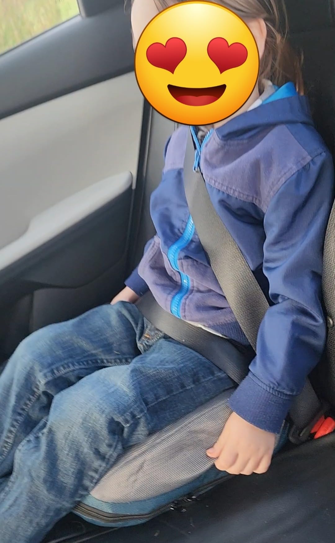 Hiccapop UberBoost Inflatable Backless Booster Seat for Kids, Portable Travel Car Seat | Classic Graphite Black customer photo 1