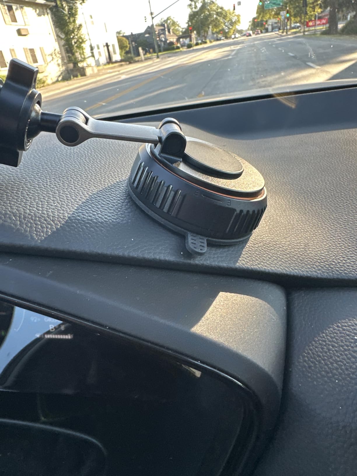 Miracase for MagSafe Car Mount [3600gf Strong Magnet & 89+LBS Suction Base] Vacuum Magnetic Phone Holders for Your Car, 360 Adjustable Dashboard & Windshield Mount for All Smartphones customer photo 2