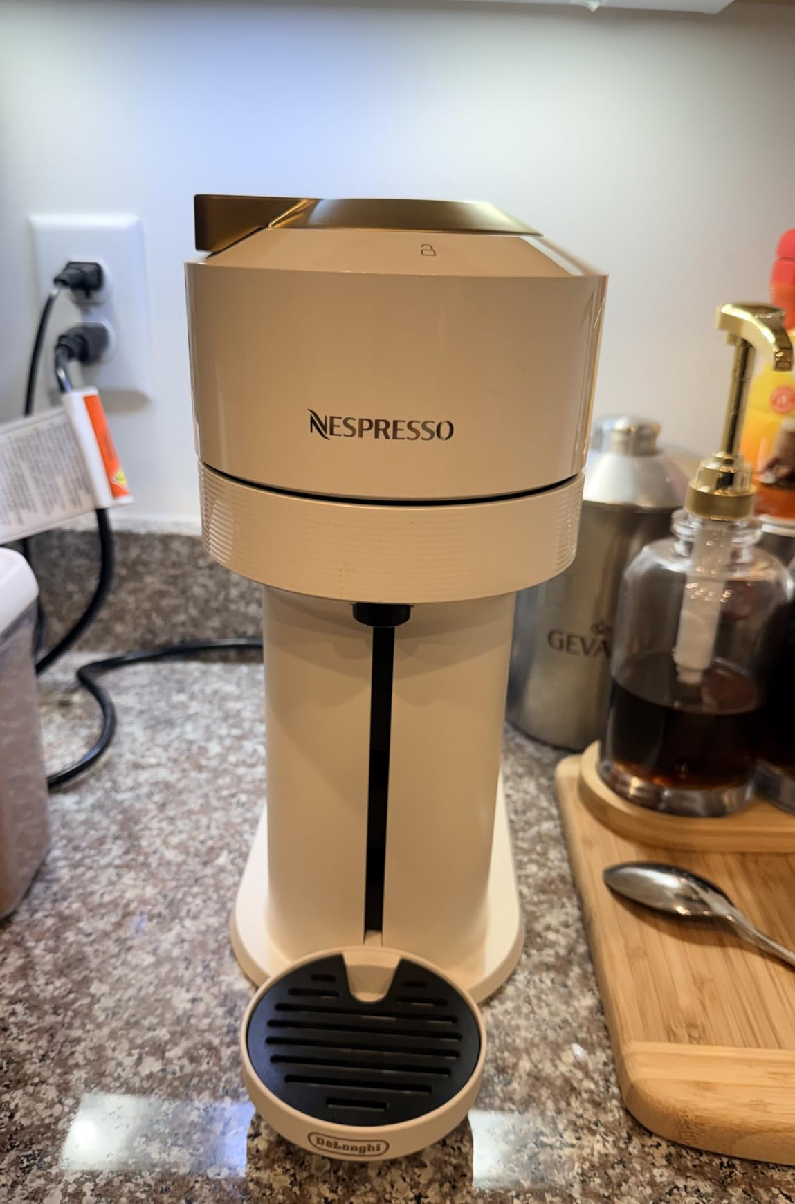 Vertuo Next Coffee and Espresso Maker by DeLonghi, Creamy White with Gold customer photo 2