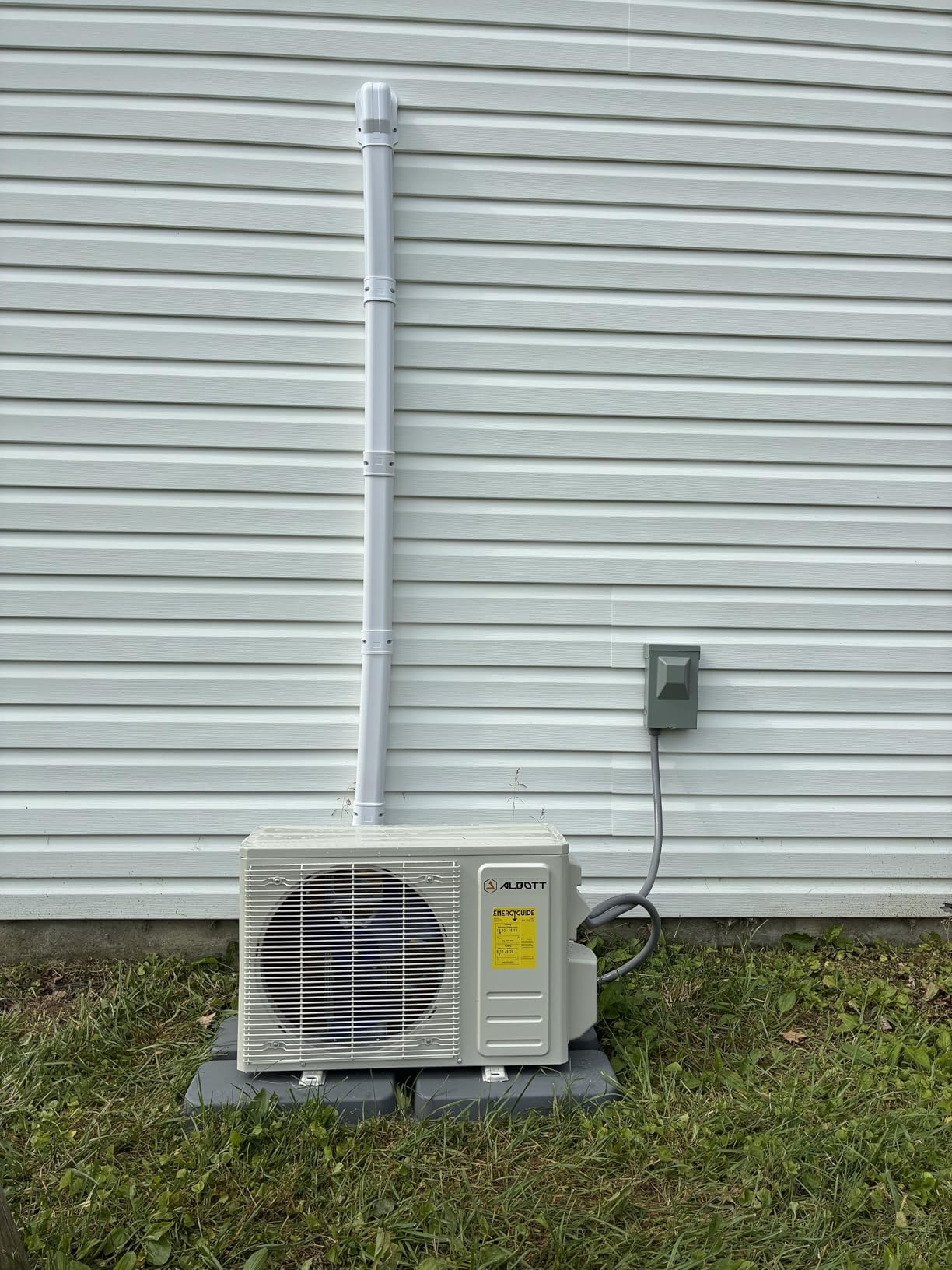 Albott Mini Split Air Conditioner and Heater, 12,000 BTU, SEER2 18, 115V Inverter Energy-Efficient AC with Self-Cleaning, Remote and APP Control, Easy Installation, Cools up to 750 Sq.Ft. customer photo 2