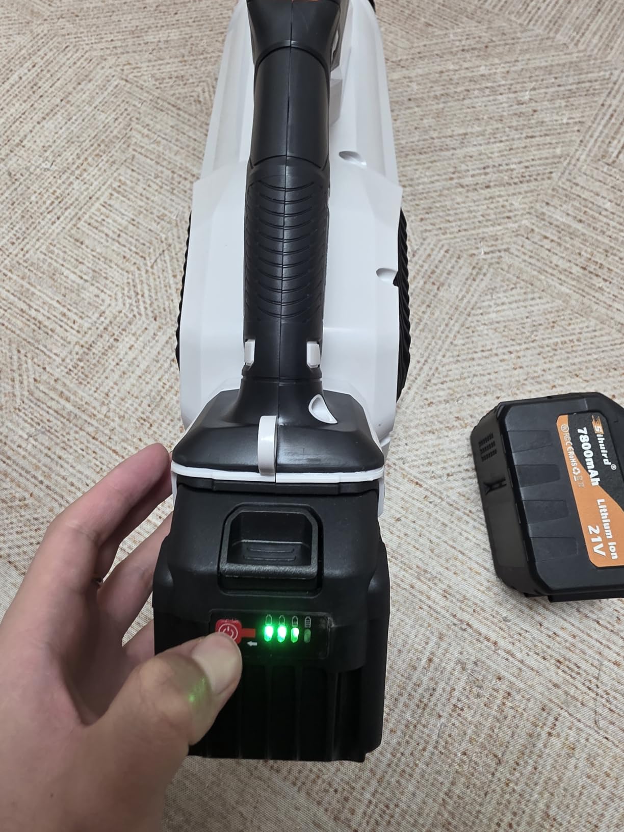 Sihuird Leaf Blower Cordless, 765CFM Electric Leaf Blowers with 2 x 7.8Ah Batteries and Dual Rapid Charger, 3-Speed & Turbo Mode, with LED lighting, 1 x Shoulder Strap, Blowers for Lawn Care - SL9501 customer photo 2