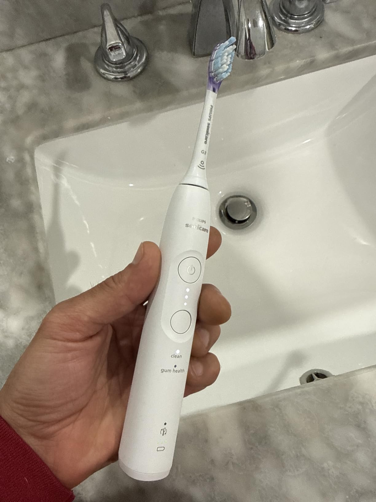 Philips Sonicare 5950 Series Electric Toothbrush with Pressure Sensor, 6 Brushing Settings, SmarTimer, BrushPacer, 21-Day Runtime, Travel Case, White, HX7130/03 customer photo 1
