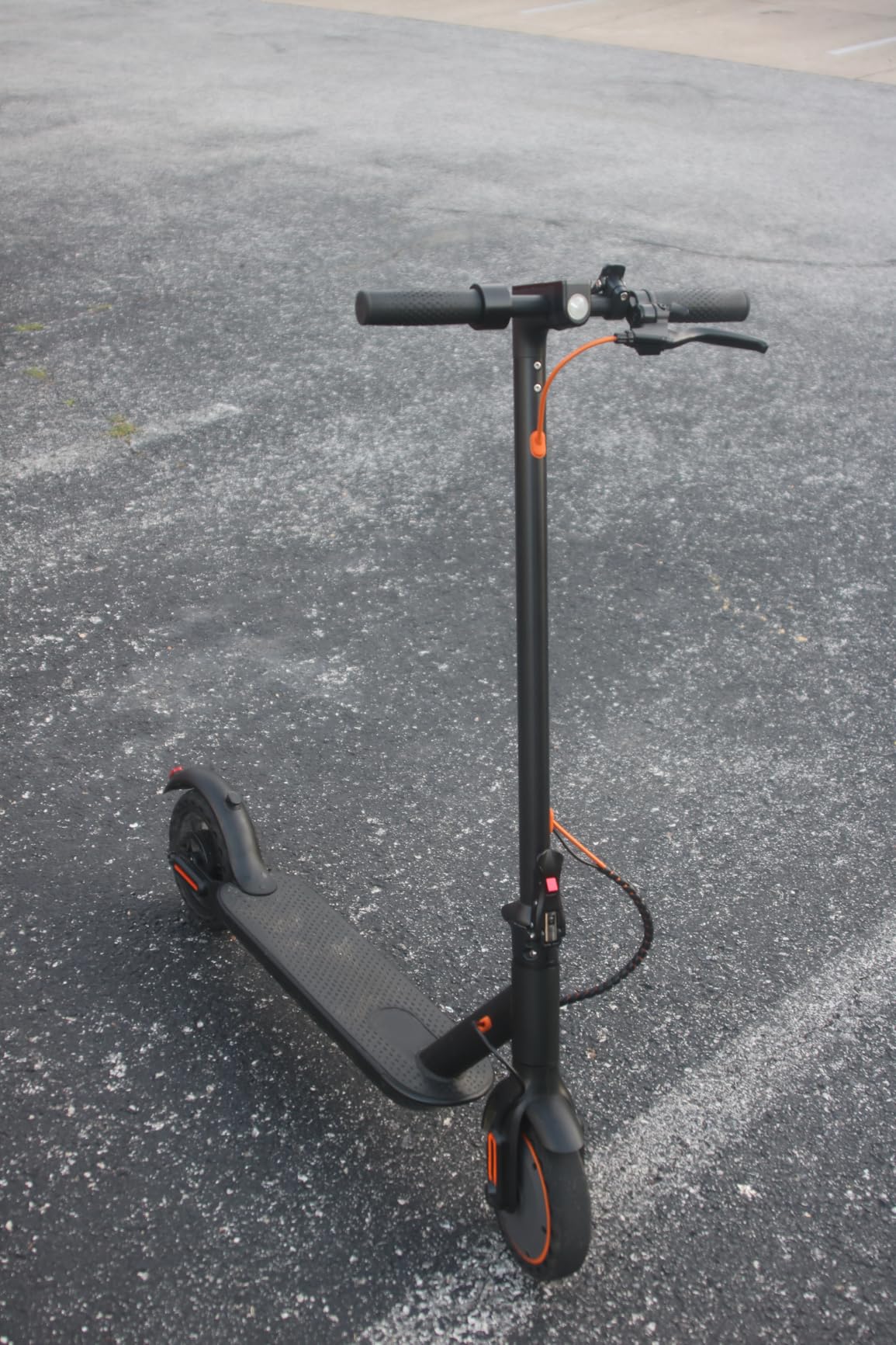 VOLPAM 10''/11''Electric Scooter with Dual Suspensions, 19/22MPH, 500W/800WMotor, 60/40/31/23Miles Long Range, Dual Braking, Max Load 264 lbs customer photo 1