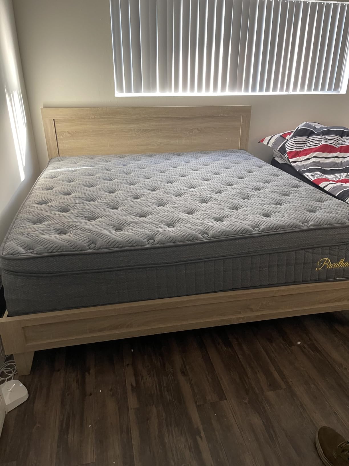 inight King Size Mattress 14 Inch - Medium Plush Hybrid, Nebulign Cooling Foam & Pocket Coils, Cloud-Soft for Side Sleepers & Co-Sleeping Families, Fiberglass-Free, 365-Night Trial customer photo 1