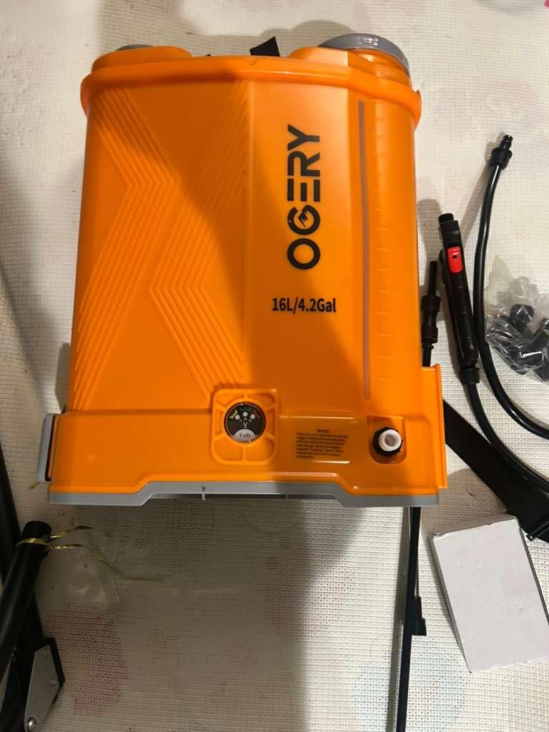 OGERY Battery Powered Backpack Sprayer 4 Gallon, 2.6Ah 21V Battery Electric Pump Sprayer with 6 Nozzles, Telescopic Stainless Steel + Plastic Wand for Lawn Garden Weed Yard Cleaning (Charger Included) customer photo 2