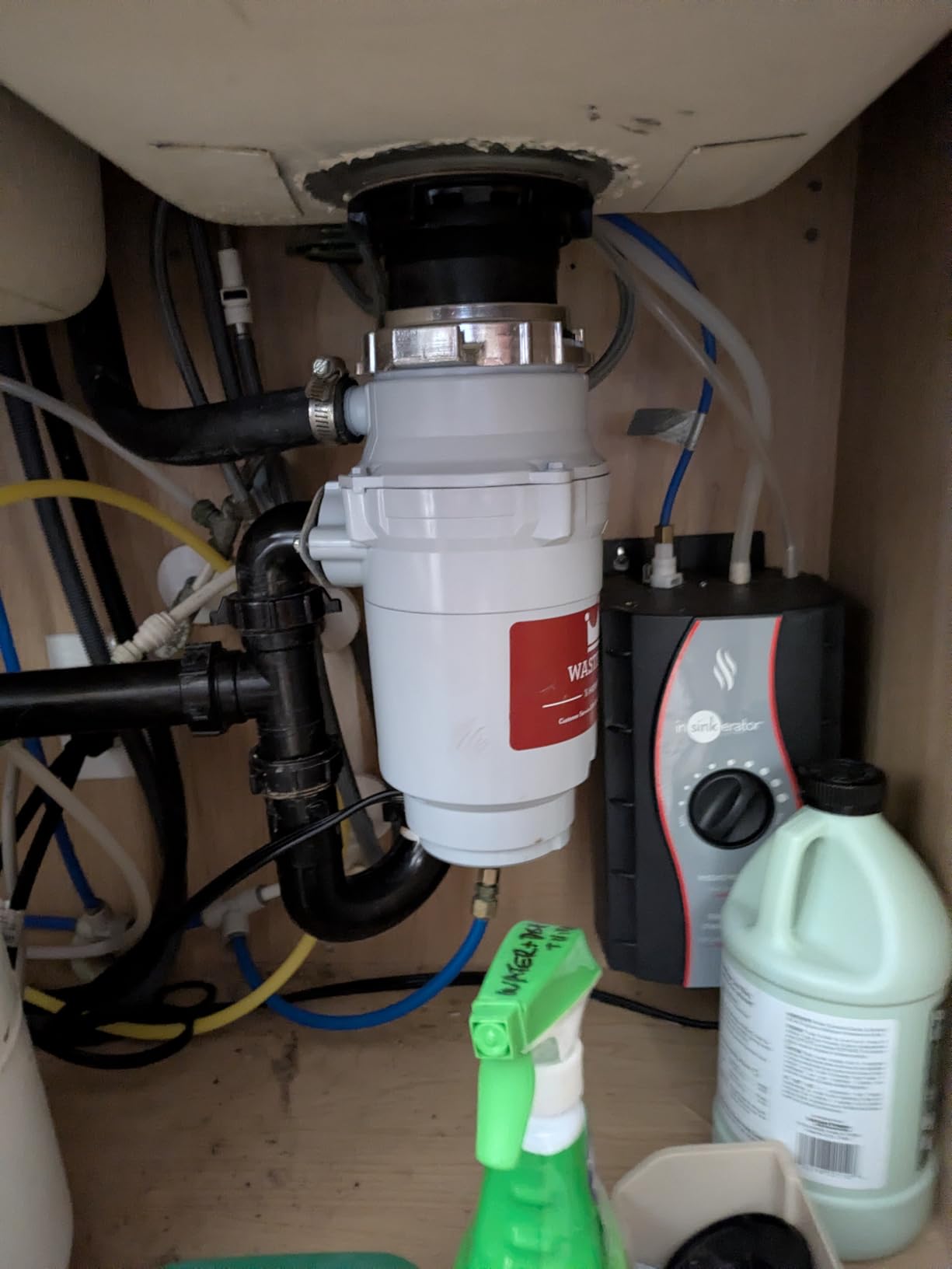 Waste King Garbage Disposal for Kitchen Sink with Power Cord, L-1001 customer photo 1