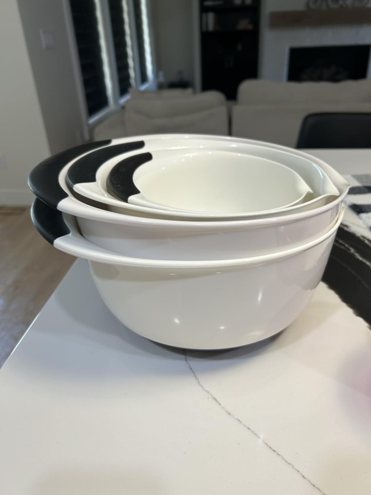 OXO Good Grips 3-Piece Plastic Mixing Bowl Set, 2500 ml, White/Black customer photo 1