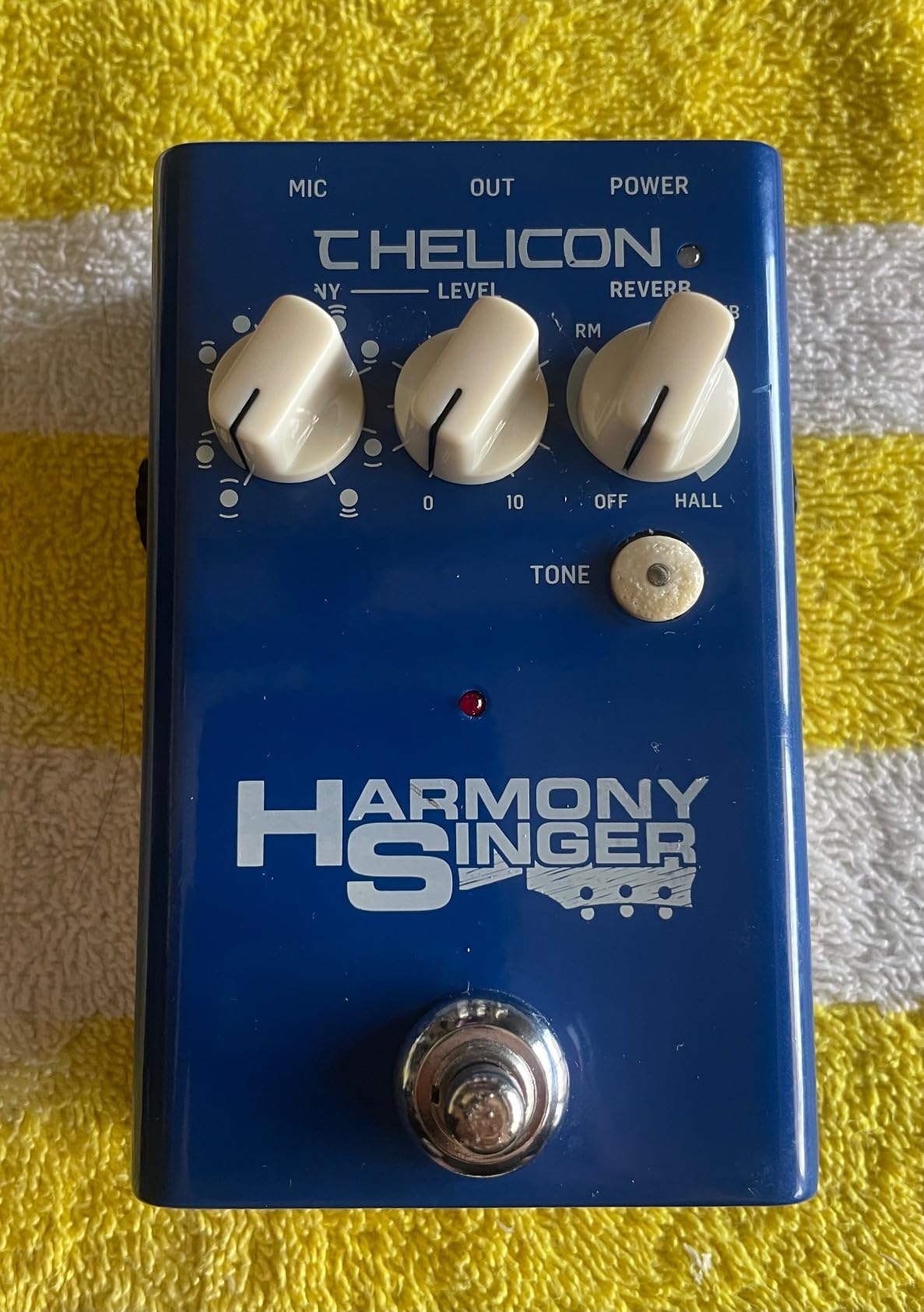 TC Helicon Harmony Singer Vocal Effects Stompbox with Guitar-Controlled Harmony customer photo 2