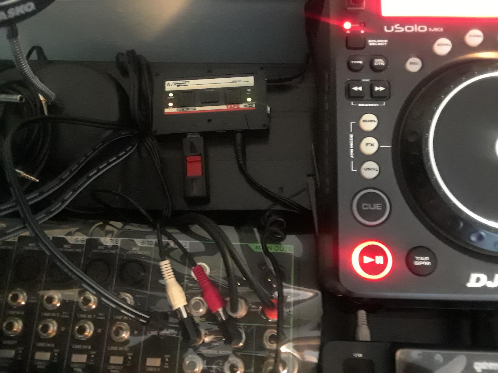 Reloop AMS-TAPE USB Mixtape Recorder with Retro Cassette Look, Black customer photo 1