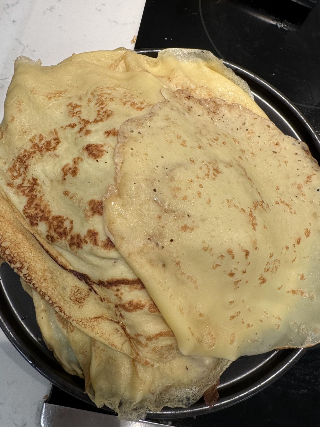 Victoria 10.5-Inch Cast Iron Comal Griddle Pan with a Long Handle, Preseasoned with Flaxseed Oil, Made in Colombia customer photo 2