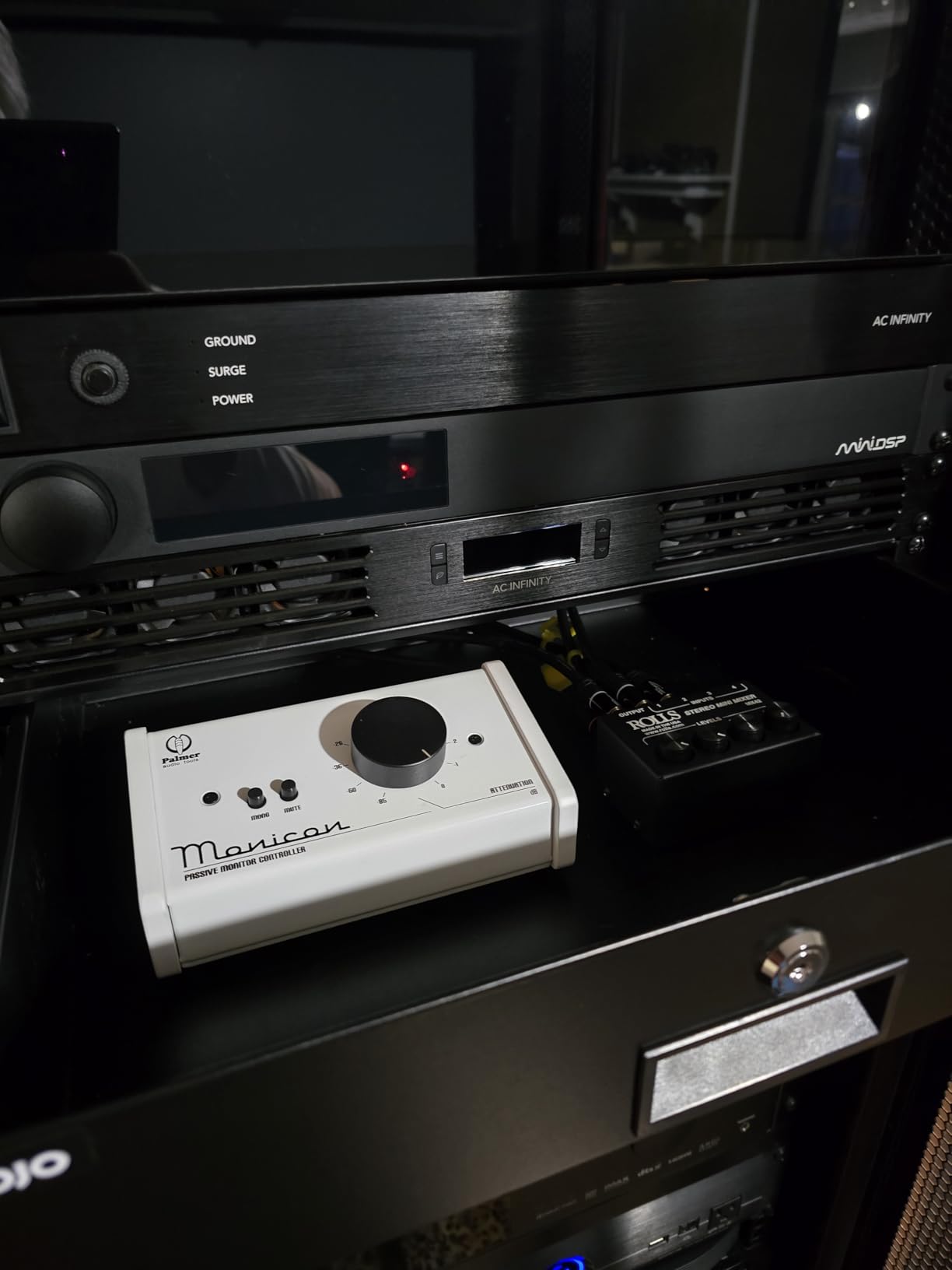Palmer Monicon-W Passive Monitor Controller, White customer photo 1