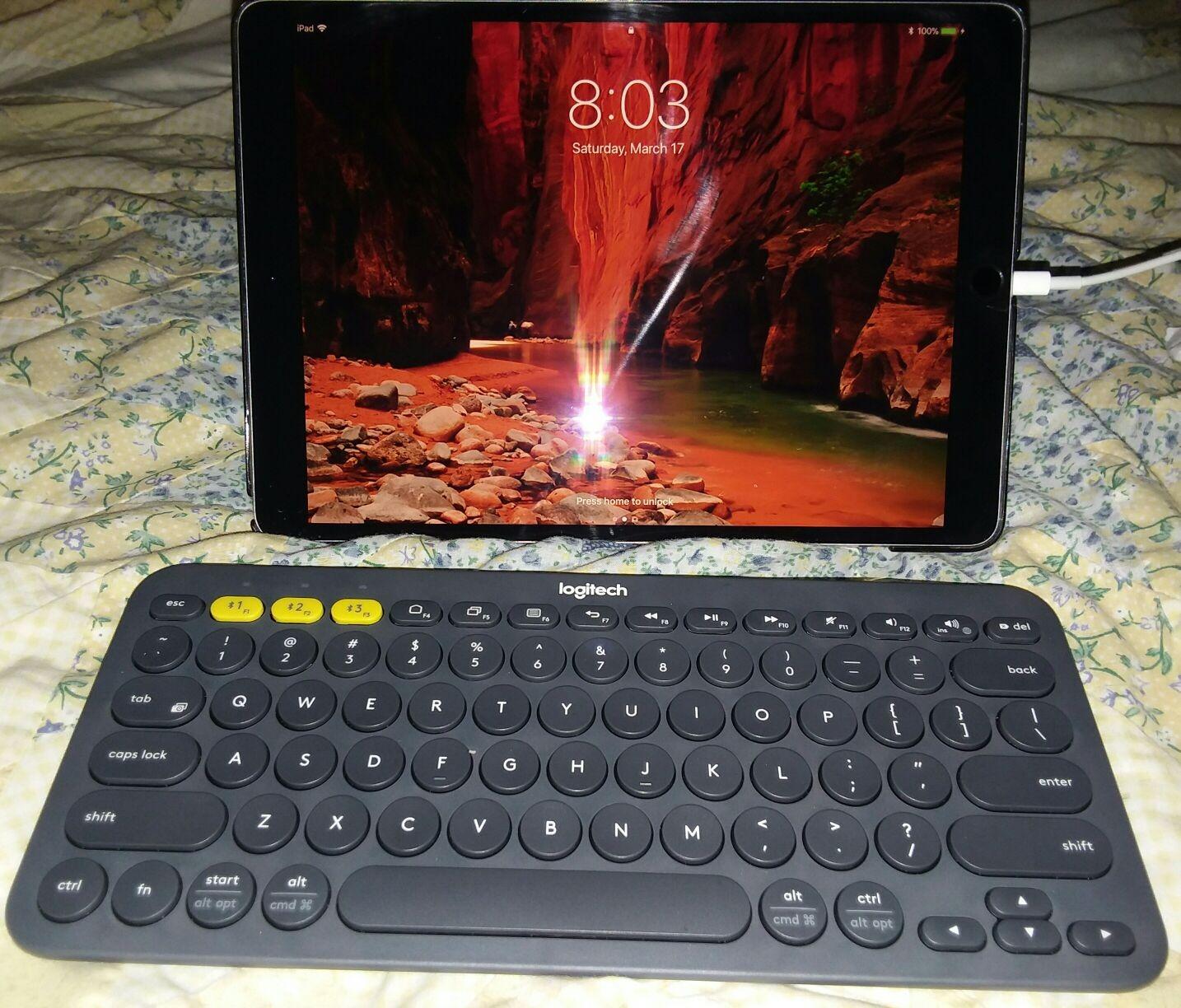 Logitech K380 Multi-Device Bluetooth Keyboard - with FLOW Cross-Computer Control and Easy-Switch up to 3 Devices - Dark Grey customer photo 1