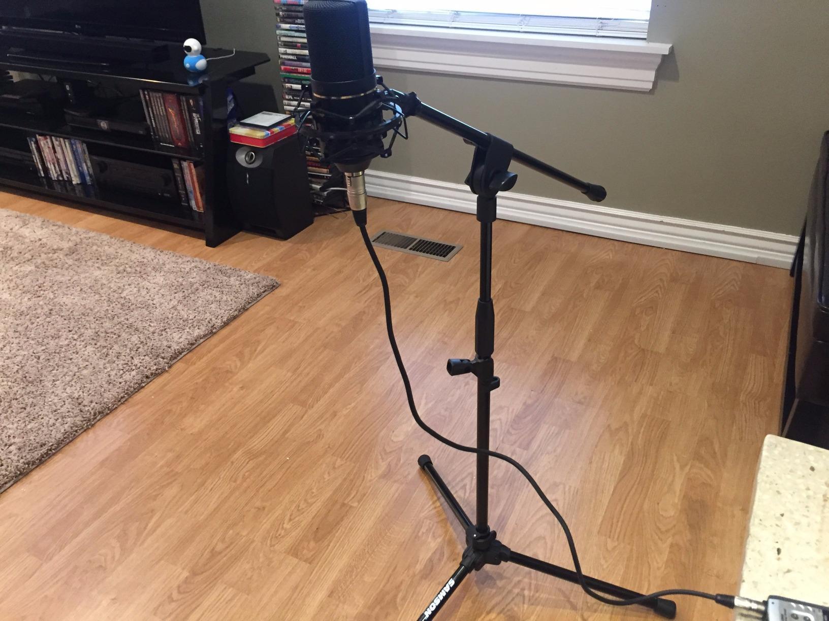 MXL 770X Multi-Pattern Condenser Microphone Bundle with Shock Mount, Pop Filter, 20' XLR Cable customer photo 2