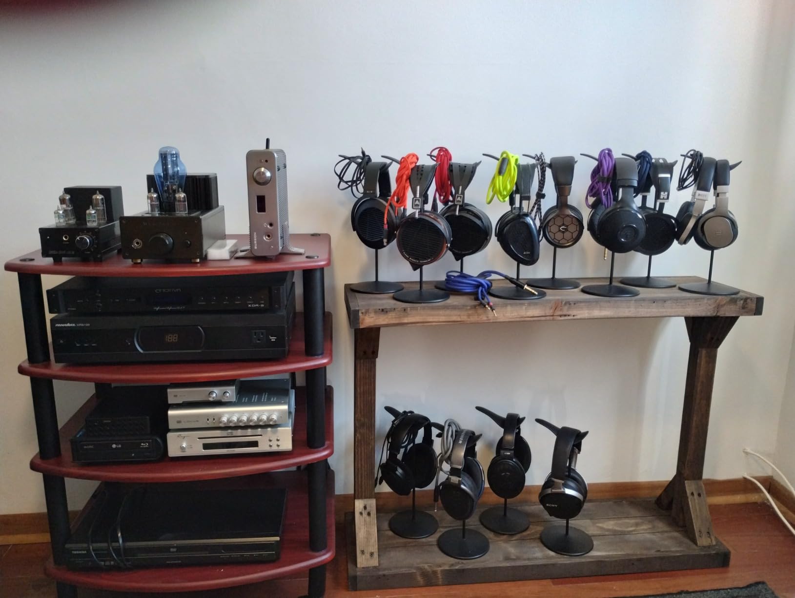 Pangea Audio Vulcan Four Shelf Audio Rack, Media Stand, and Components Cabinet 4 Shelf Black customer photo 2