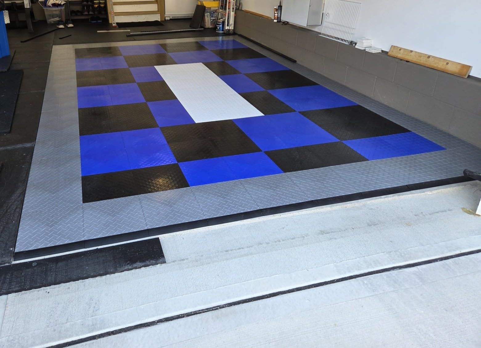 Big Floors RaceDeck Garage Floor Tiles, Interlocking Garage Flooring, Diamond Plate Pattern Heavy-Duty Copolymer Modular Tile (Black, 12 Pack of 12 x 12