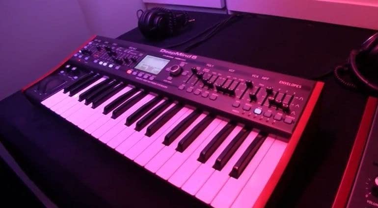 Behringer DEEPMIND 6 6-Voice Polyphonic Analog Synthesizer customer photo 2