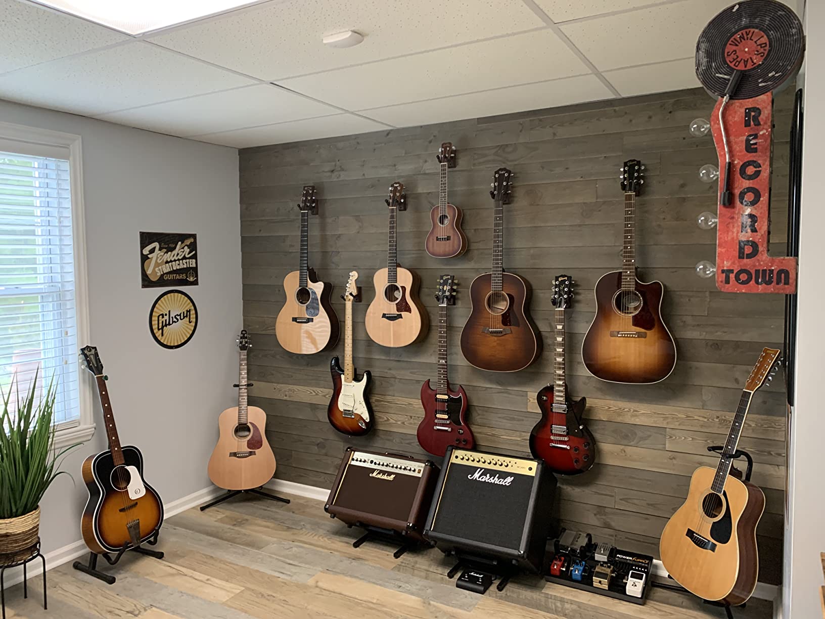 Marshall MG50GFX Combo Guitar Amp - Clean, Crunch, Overdrive Channels | Reverb/Delay Digital Effects | 3-Band EQ | 3.5 mm Headphones Out | 30W Output| Footswitch Included - Black customer photo 1