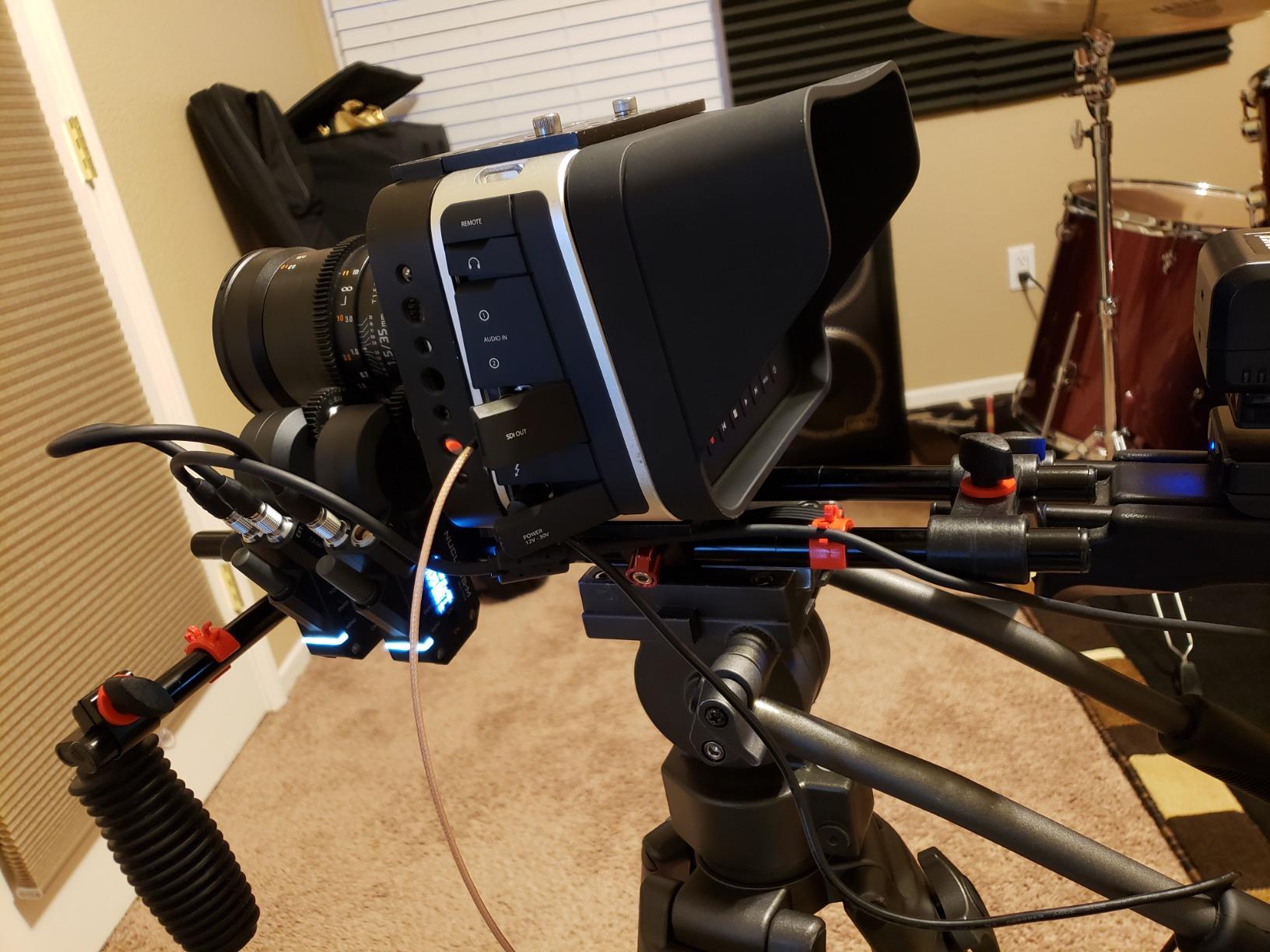 Tilta Nucleus-M Wireless FIZ Lens Control System WLC-T03 - Dual Hand Grips, FIZ Hand Unit, Two Motors, 1000ft Range, Run Stop Support, 0.8M Gear customer photo 1