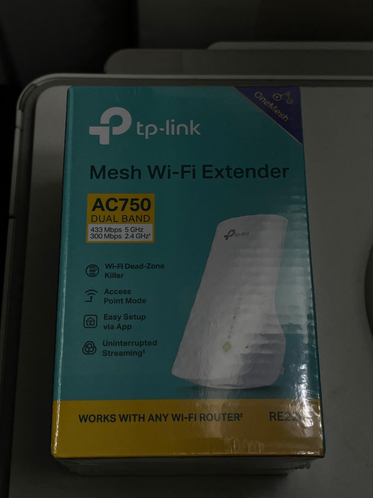 TP-Link WiFi Extender with Ethernet Port, Dual Band 5GHz/2.4GHz, Up to 44% More Bandwidth Than Single Band, Boost Internet WiFi Coverage up to 1200 Square Feet and Connects up to 30 Devices, Signal Booster Amplifier Supports OneMesh(RE220) customer photo 2