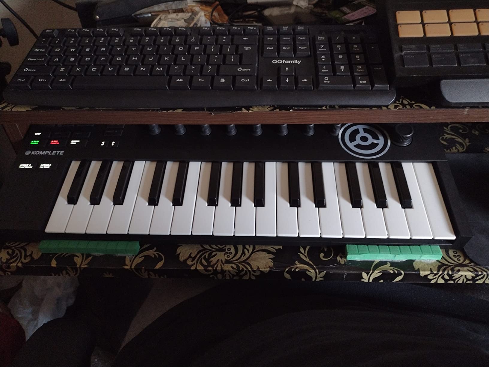 Native Instruments Komplete Kontrol M32 customer photo 2