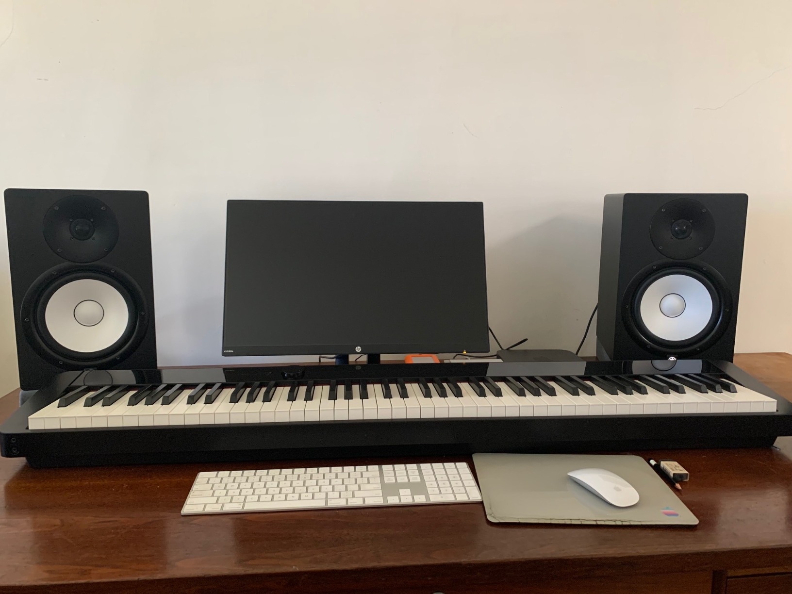 Casio PX-S1000 88-Key Digital Piano, White (PX-S1000WE) - Ultra-Slim Portable Design with Scaled Hammer Action customer photo 1