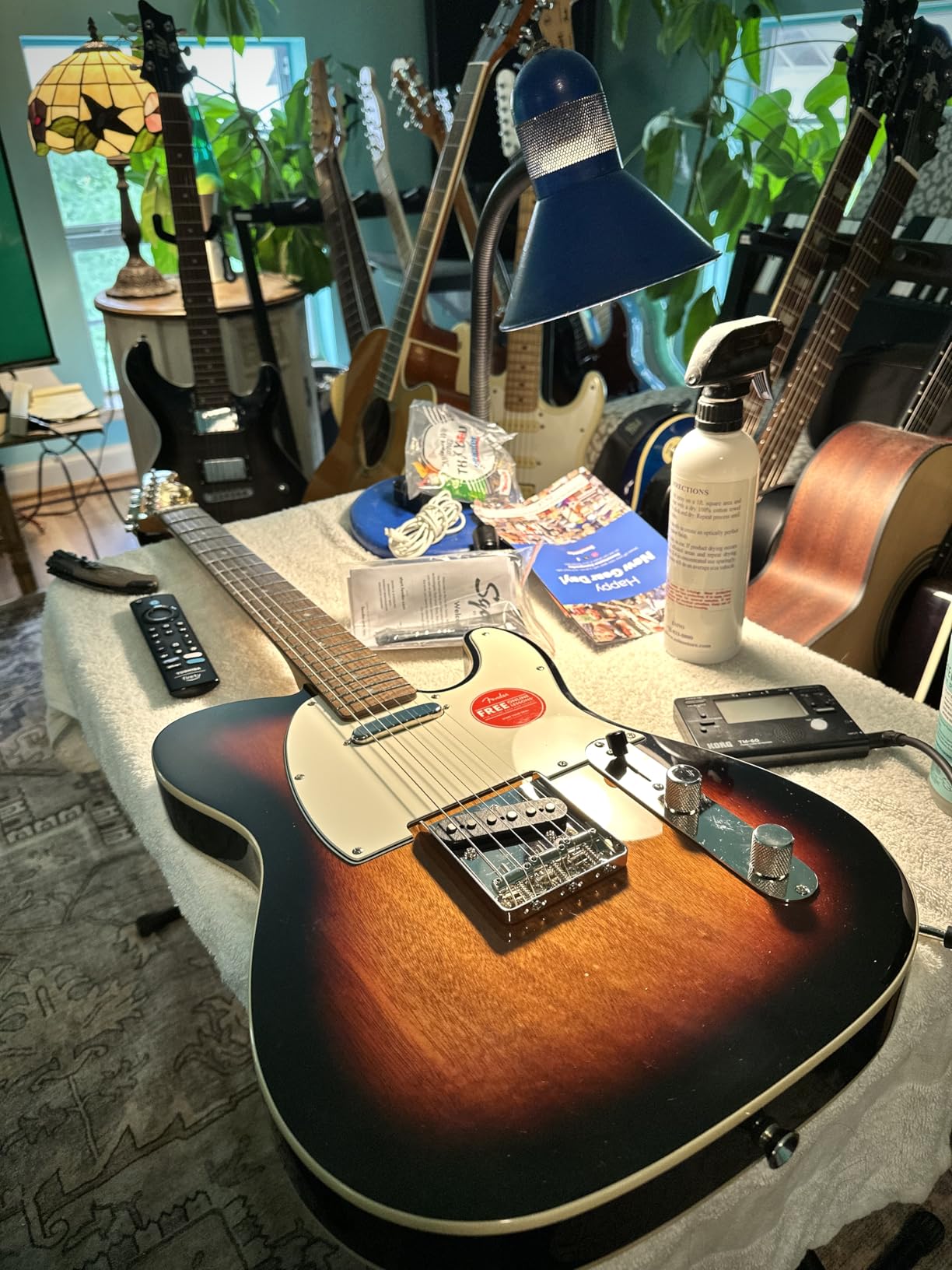 Squier Classic Vibe 60s Custom Telecaster Electric Guitar, 3-Color Sunburst, Laurel Fingerboard customer photo 2