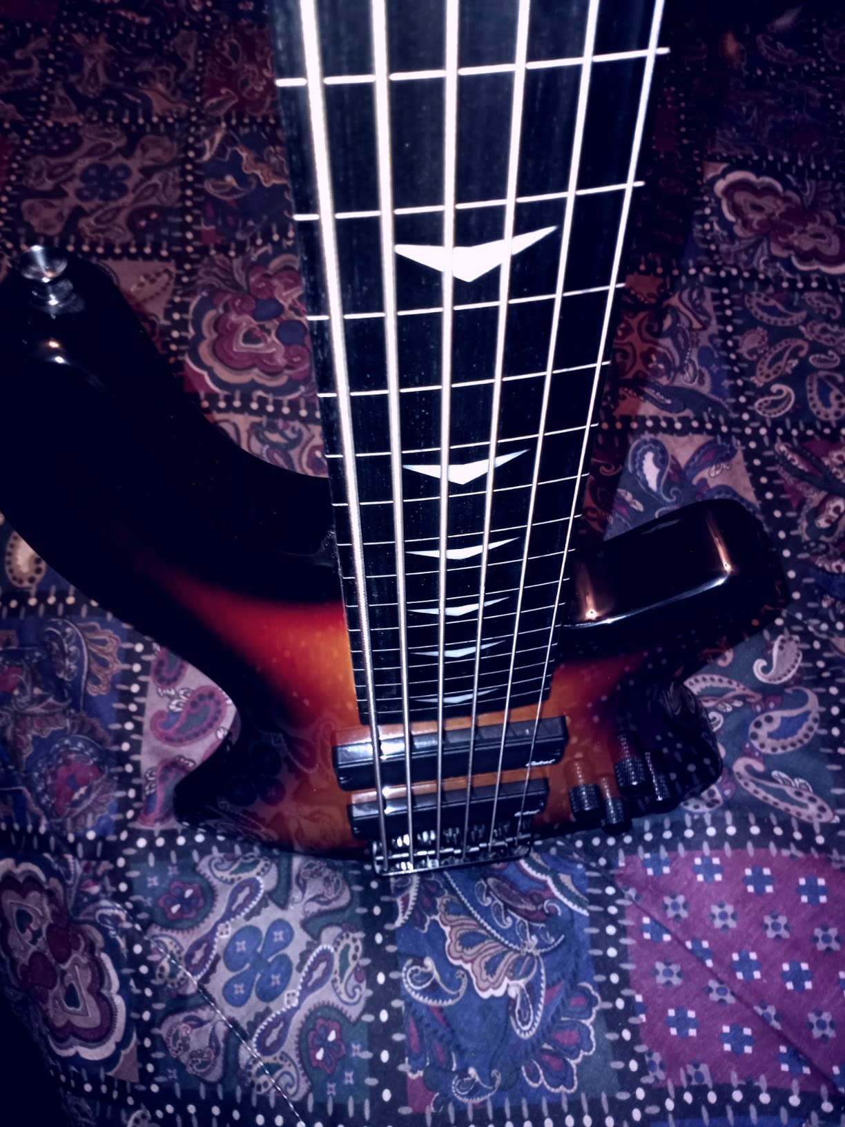 Fretless 6 String Electric Bass Bolt_On Maple Neck,Poplar Body Sunburst customer photo 2