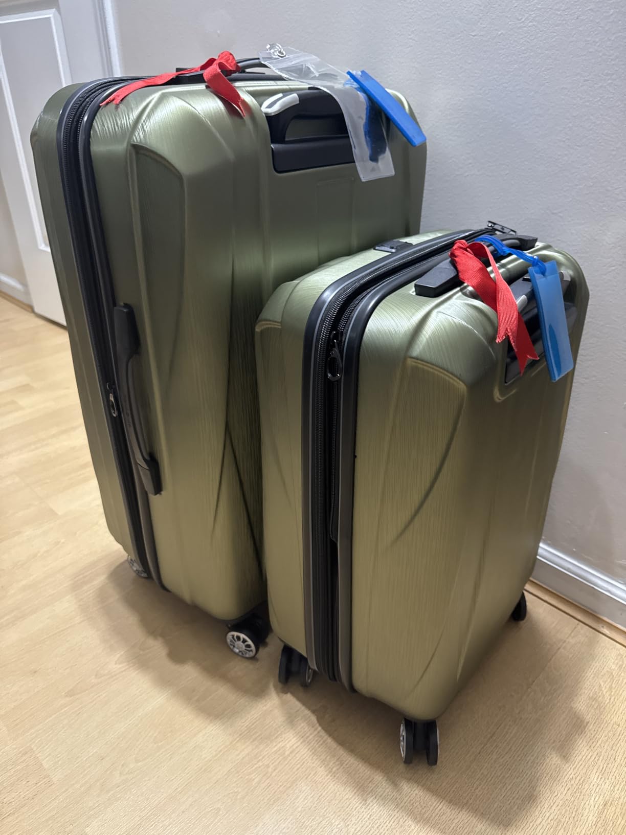 Samsonite Centric 2 Hardside Expandable Luggage with Spinner Wheels, Caribbean Blue, Carry-On 20-Inch customer photo 1