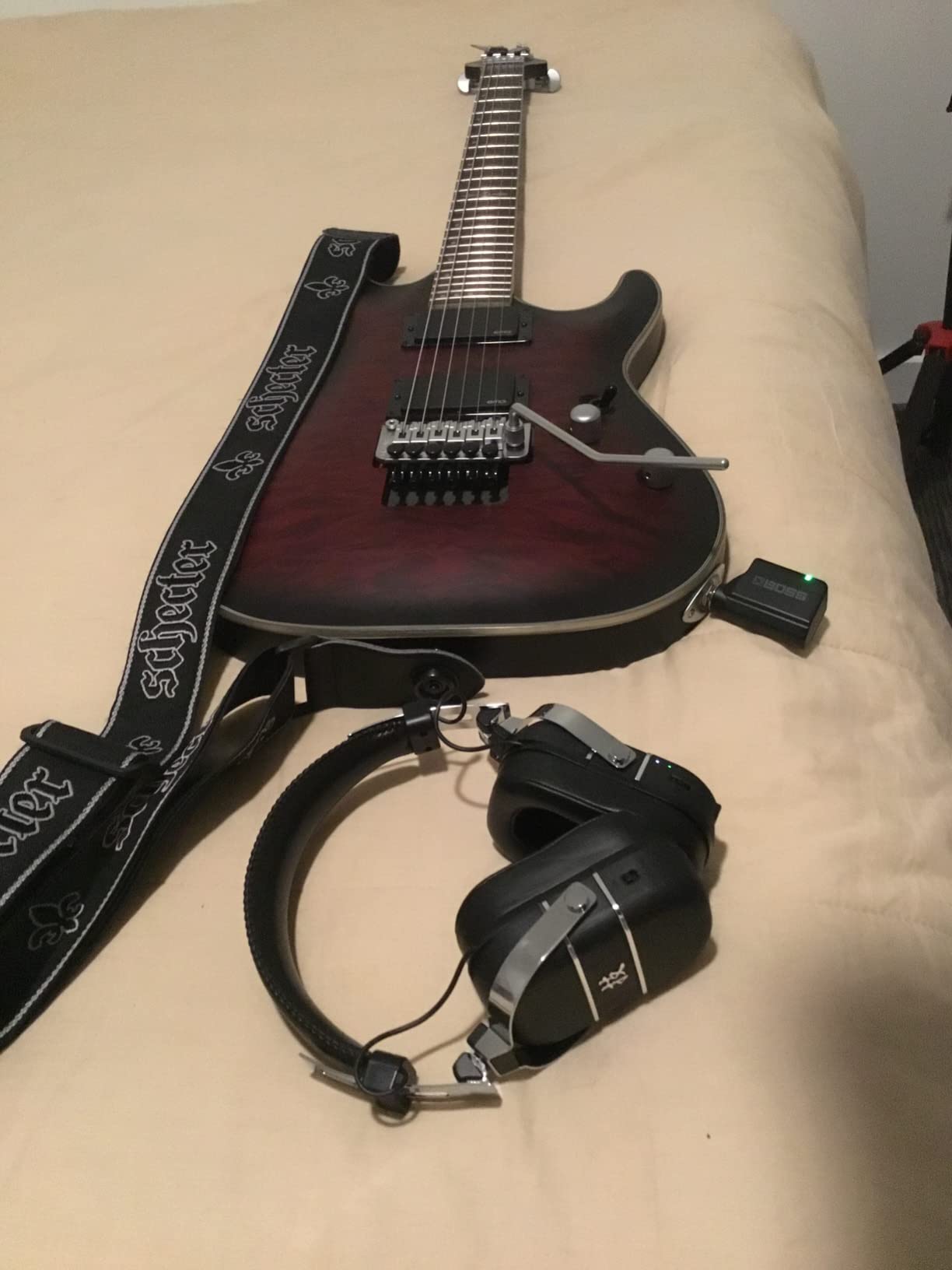 BOSS Waza-Air Over-Ear Guitar Sound System | Wireless Connectivity | Premium Amp & Effect Tones | Advanced Spatial Technology | Integrated Gyro Sensor | Companion App-Based Editor customer photo 1